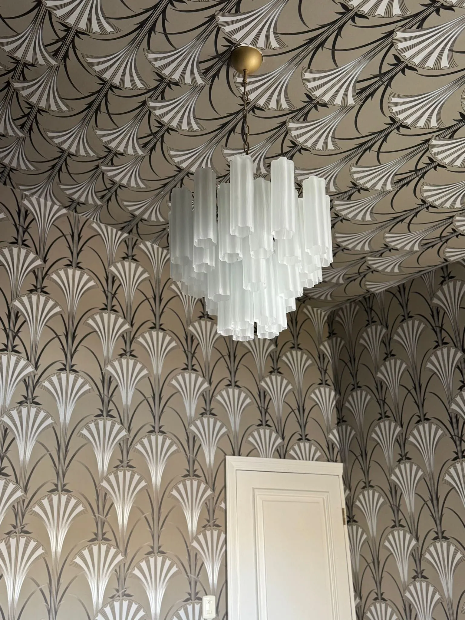 Murano ljuskrona – 36 rör – Matt vit Krom blank