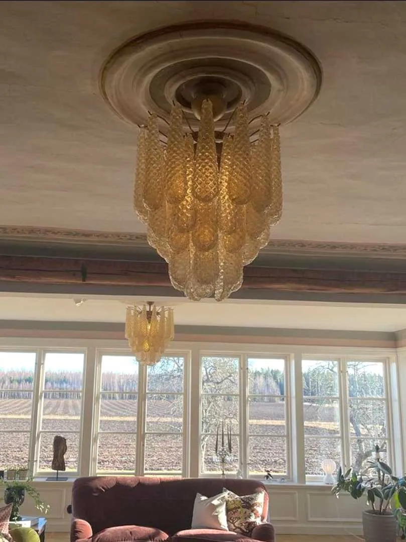 Murano ljuskrona – Droppe – 41 glas – Bärnsten Krom blank