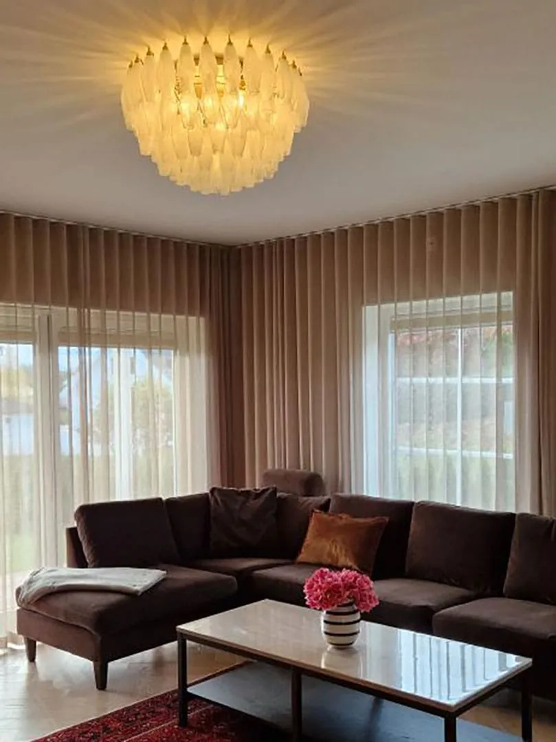 Murano ljuskrona – Poliedri – 84 glas – Vit alabaster Matt guld utan patina